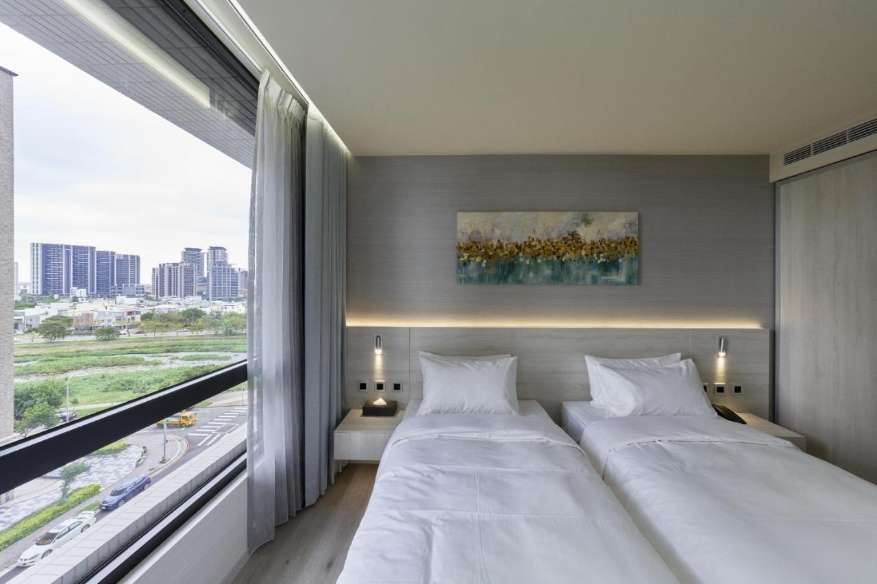 Cp Hotel Taoyuan Bagian luar foto