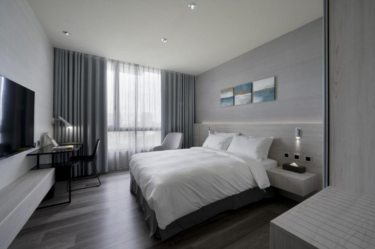 Cp Hotel Taoyuan Bagian luar foto