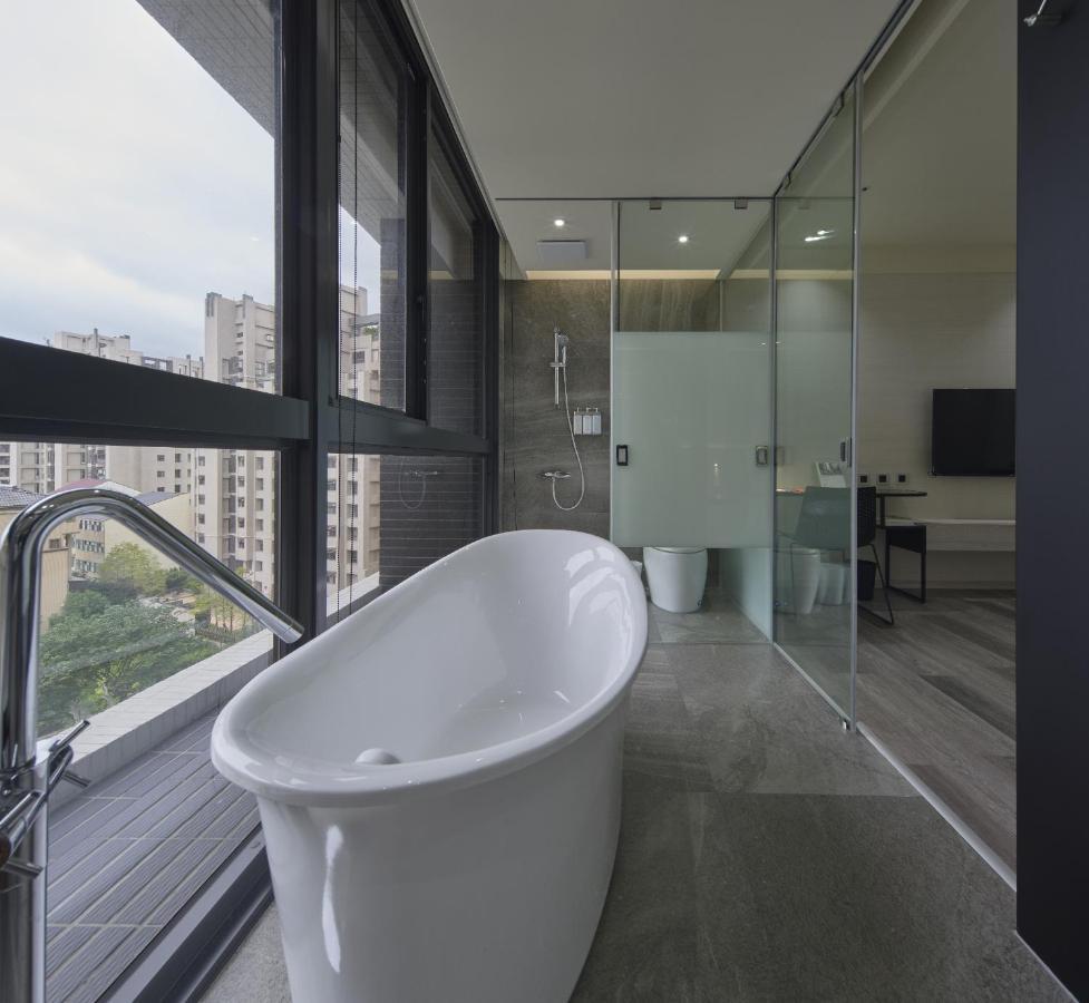 Cp Hotel Taoyuan Bagian luar foto